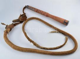 Népi iparművész karikás ostor, fa nyéllel, jó állapotban.