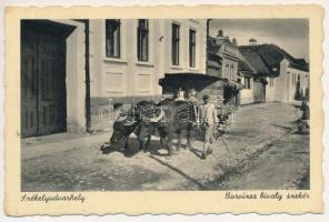 1941 Székelyudvarhely, Odorheiu Secuiesc; Borvizes bivaly szekér. Soha Aladár kiadása / Oxen cart transporting mineral water (EK)
