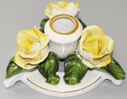 Herendi gyertyatartó, 3 plasztikus sárga rózsa díszítéssel, egy szirom sérült, d: 14 cm