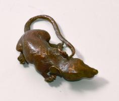 Patinázott réz egér figura, hibátlan, h: 8,5 cm