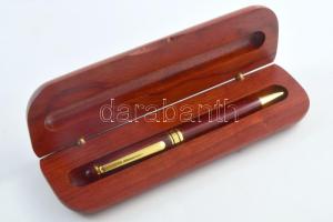 Elegáns toll, fa tokban