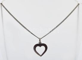 Ezüst (Ag) pancer nyaklánc áttört szív medállal, jelzett, h: 54 cm, 2,9×2,3 cm, nettó: 9 g