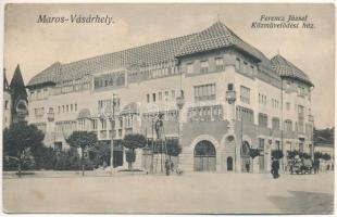 1921 Marosvásárhely, Targu Mures; Ferencz József Közművelődési ház, égő csere a kandeláberen 20 fokos létra segítségével. Révész Béla kiadása. Jurkovics József tanár levele a szintén hadifogságból hazatért Stobbe Kálmán műépítésznek címezve / culture house, lightbulb replacement, ladder (fl)