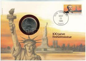 Amerikai Egyesült Államok 1986D 1/2$ Cu-Ni "Szabadság szobor / Bevándorlók nemzete" forgalomba nem került emlékkiadás felbélyegzett borítékban, bélyegzéssel, német nyelvű leírással T:UNC,AU USA 1986D 50 Cents Cu-Ni "Statue of Liberty / A Nation of Immigrants" non-circulating commemorative coin in envelope with stamp, cancellation, and a description in german C:UNC,AU Krause KM#212