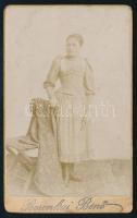cca 1890 Hölgy egészalakos portréja, vizitkártya Boronkai (Boronkay) Benő budapesti műterméből (IV. ker. Magyar utcza 25 sz.), kissé foltos, 10,5x6,5 cm (Ritka!)
