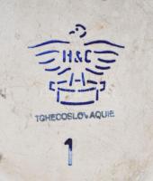 2 darab antik csehszlovák zománcos kancsó, jelzett, zománchibákkal, m: 22 cm alatt