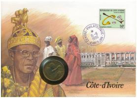 Elefántcsontpart felbélyegzett borítékban, bélyegzéssel, benne Nyugat Afrikai Államok 1990. 25Fr, német nyelvű leírással T:UNC Ivory Coast in envelope with stamp and cancellation, in it West African States 1990. 25 Francs with German language description C:UNC