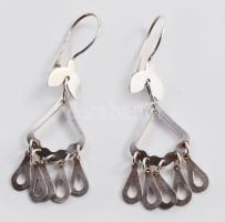 Ezüst (Ag) csepp-lamellás fülbevalópár, jelzett, 5,2×2 cm, nettó: 4,2 g