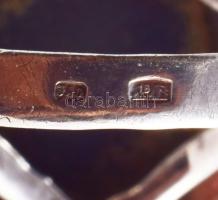 Ezüst (Ag) fekete köves gyűrű, jelzett, méret: 57, bruttó: 7 g