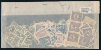 124 db Hírlap, Sürgős és Postatakarék bélyeg, kis zacskóban ömlesztve