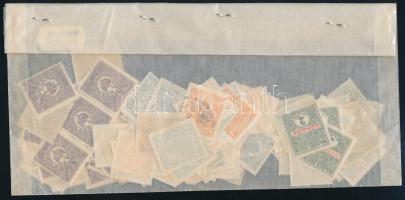 124 db Hírlap, Sürgős és Postatakarék bélyeg, kis zacskóban ömlesztve