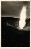 1933 Segesvár, Schässburg, Sighisoara (?); gejzír / geyser, fountain. photo (ragasztónyomok / glue marks)
