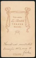 1927 Fiatalember portréja, vizitkártya L. Andok nagyszombati műterméből, a hátoldalon ajándékozási s...
