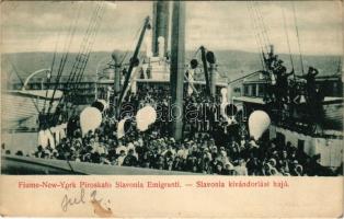 1909 Fiume, Rijeka; Fiume-New York Piroscafo Slavonia Emigranti / SLAVONIA kivándorlási hajó. Divald Károly (Budapest) 882-1907. / Cunard Line SS Slavonia emigration ship at the port with emigrants (EB)