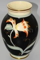 1883-1912 Villeroy &amp; Boch virágmintás váza, jelzett, kis kopással, m: 28 cm