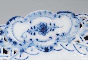 Meissen máz alatti kobaltkék hagymamintával festett áttört dísztál, jelzett, hibátlan, d: 20 cm