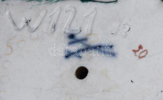 cca 1905-1915 Meissen "Hentschelkind" macskát puszilgató gyermek figura, terv: Konrad Hent...