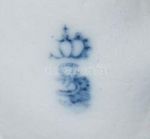 Sitzendorf papagáj. Jelzett, kézzel festett, egészen minimális kopással, m: 14 cm