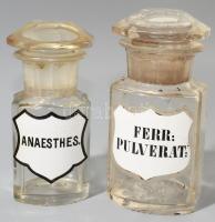 2 darab antik címkés patikai üveg, lepattanással, m: 13,5 cm