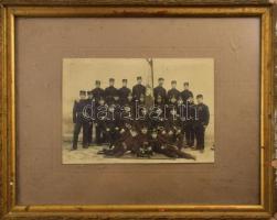 cca 1930 Balatonlelle, tűzoltó csoportkép zászlóval, kartonra kasírozott fotó Szitovszky Jánosné fényképész műterméből, korabeli üvegezett fakeretben, fotó: 11,5x16,5 cm, teljes méret: 24x30 cm