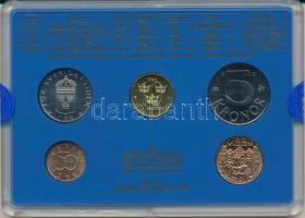 Svédország 1993. 50ö - 10K (4xklf) forgalmi sor műanyag tokban, emlékéremmel T:UNC 
Sweden 1993. 50...