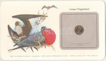 Kiribati 1979. 1c bronz karton díszlapon, rajta a "Kis fregattmadár" angol nyelvű leírásával T:AU Kiribati 1979. 1 Cent bronze on cardboard sheet with the description of the "Lesser Frigatebird" C:AU Krause KM#1