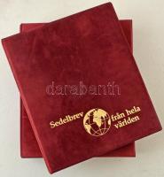 "Sedelbrev fran hela världen" piros, plüssborítású, négygyűrűs album, 26db osztás nélküli berakólappal, tokkal. Használt, jó állapotban