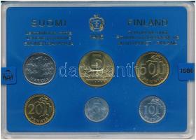 Finnország 1986. 5p - 5M (6xklf) forgalmi sor műanyag tokban T:AU Finland 1986. 5 Pennia - 5 Markkaa (6xdiff) coin set in plastic case C:AU