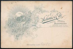 cca 1900 Esküvői portré, kabinetfotó Schmidt Ede budapesti műterméből, díszes verzóval, 16,5x11 cm