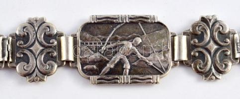 David Andersen Company, Willy Winnaess designer: Ezüst (Ag) sport karkötő, elemein különböző sportok...