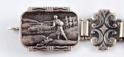 David Andersen Company, Willy Winnaess designer: Ezüst (Ag) sport karkötő, elemein különböző sportok...