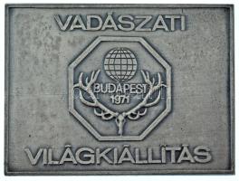 1971. "Vadászati Világkiállítás Budapest 1971" kétoldalas, ezüstpatinázott bronz plakett fóliatokban (50x70mm) T:AU