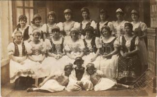 Kassa, Kosice; hölgyek és gyerekek csoportképe magyaros ruhákban / Hungarian folklore, group of ladies and children in folk costumes. Győri és Boros photo (vágott / cut)
