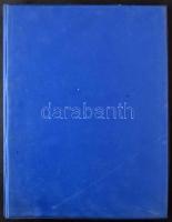 Kb. 2.400 db II. inflációs bélyeg, főleg ívdarabokban, gyűrűs iratrendezőben