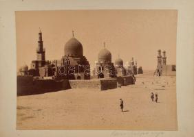 cca 1890-1900 Jean Pascal Sébah (1872-1947): Egyiptom, Kairó, kalifák sírjai, nagyméretű fotó kartonon, 21,5x27 cm // cca 1890-1900 Jean Pascal Sébah (1872-1947): Egypt, Cairo, tombs of the caliphs, large-size photo on cardboard, 21.5x27 cm