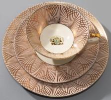 Alka Kunst mid-century egyszemélyes reggeliző szett, csésze alátéttel és desszertes tányér. Jelzett,...