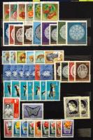 Főleg modern sorok, blokkok 12 vastag fekete lapos A4-es berakóban. Magas katalógus érték.