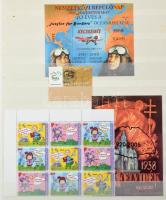 16 lapos A4-es berakó, benne 45 db emlékív jobbakkal + kevés bélyeg, nagyrészt betapadva vagy betapa...