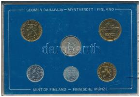 Finnország 1983. 5p-5M (6xklf) forgalmi sor műanyag tokban T:AU, kis patina, repedt tok
Finland 198...