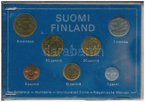 Finnország 1975. 1p-5M (7xklf) forgalmi sor műanyag tokban T:UNC, repedt tok Finland 1975. 1 Penni - 5 Markkaa (7xdiff) coin set in plastic case C:UNC, cracked case
