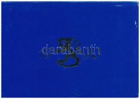 Finnország 1990. 5p-5M (6xklf) forgalmi sor + verdei emlékzseton, műanyag tokban, leírással T:UNC Finland 1990. 5 Penniä - 5 Markkaa (6xdiff) coin set + commemorative mint token, in plastic case, with description C:UNC