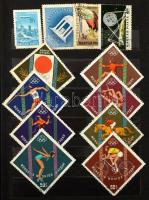 Néhány száz vegyes külföldi bélyeg sok sport motívummal, sorokkal 6 lapos közepes berakóban