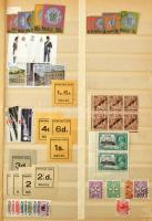 Málta tartalmas készlet a kezdetektől, 1.280 db bélyeg 10 lapos, nagyalakú Abria berakóban (a lapos ...