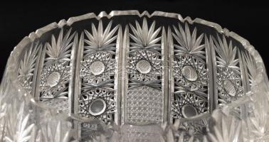 Ólomkristály váza, gazdagon díszített mintával, jelzés nélkül, m: 25,5 cm