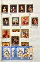 Modern magyar fogazott és vágott kiadások rengeteg sorral, kevés bélyegzettel 30 lapos A/4 berakóban...