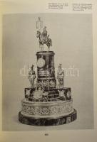 Platonova-Posztnyikova: Ezüst- és aranyékszerek (fém)jelzései a XV-XX. századig. Moszkva, 1995. Kiad...