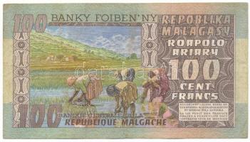 Madagaszkár DN(1974-1978) 100Fr / 20A "A/2 685745" C:F, tűzőgéplyukak
Madagascar ND(1974-...