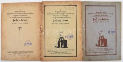 1922-1925 A Magyarországi Építőmunkások Országos Szövetsége központi vezetősége és fölügyelőválasztmányának jelentése az 1921-1922. (2 db), 1923-1924. évekről. Bp.,1923-1925, Világosság-ny., 29+1 p.; 29+1 p.; 31 p. Kiadói papírkötés, egy borítóhiánnyal, szakadt borítókkal, régi bélyegzésekkel.