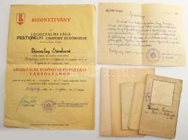 1918-1945 Doroszlai Sándor és felesége iratai: katonai iratok (népfölkelési igazolvány, alkalmatlansági bizonyítvány), légoltalmi elsősegélynyújtási tanfolyam bizonyítványa, származási táblázat, magyar-orosz kétnyelvű igazolvány, stb., összesen 7 db, vegyes állapotban
