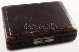 Régi tenyésztett gyöngy ékszer szett, a karkötő ezüst (Ag) kapoccsal, a nyaklánc 14K arany (Au) kapo...